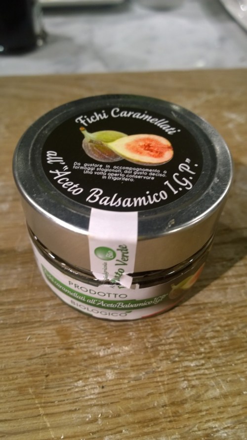 Parmesan från brun kossa hjärtar Fichi Caramellati